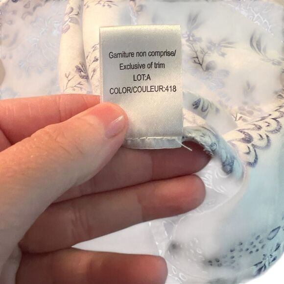 Pierre Cardin blue floral button down shirt. Size 10 - Picture 5 of 8